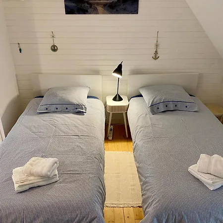 Les Volets Blancs Casa de Férias Dinan