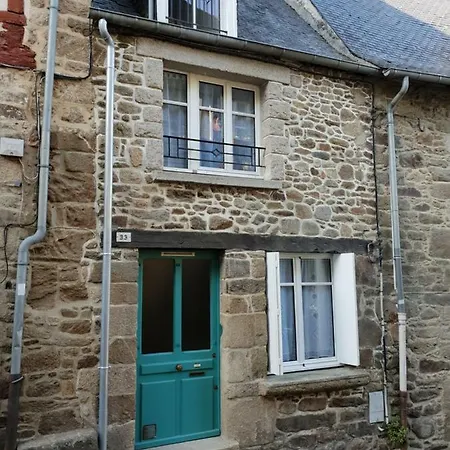 Les Volets Blancs * Dinan